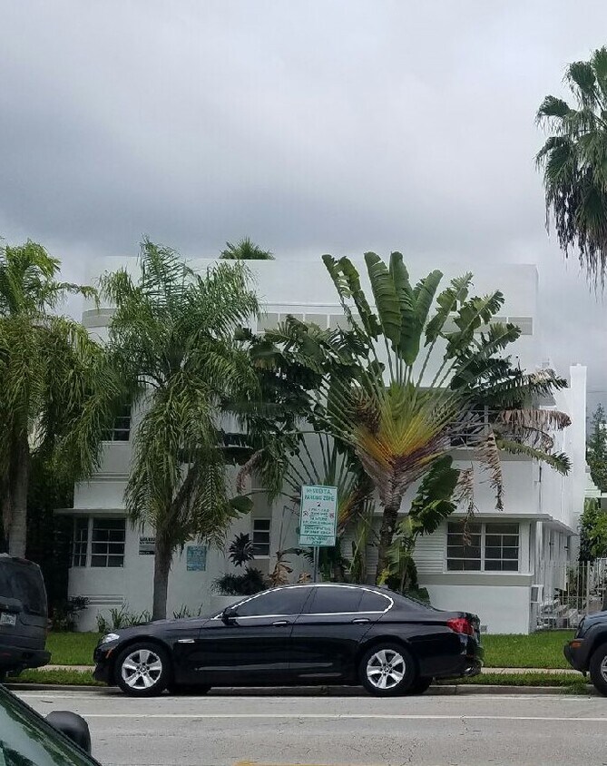 Foto principal - 1350 Euclid Ave