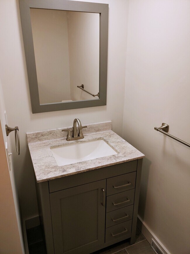 Building Photo - 29 Gorham St