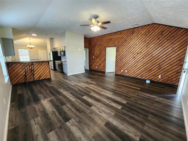 Foto del edificio - 8716 Harvest Acres Dr