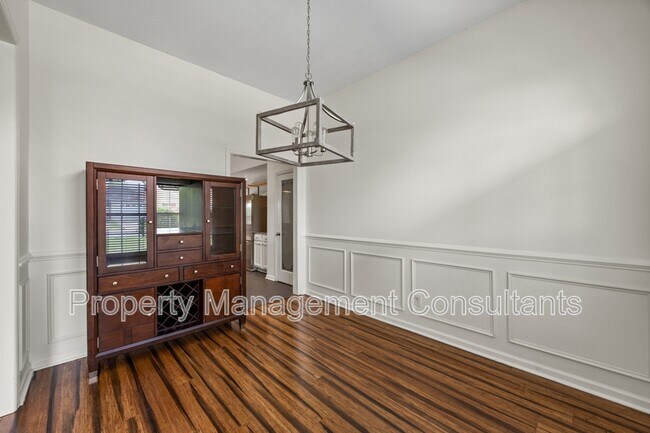 Foto del edificio - 125 Coldsprings Dr
