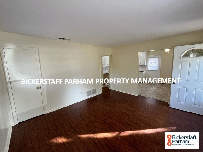 Foto del edificio - Modern Conveniences & Entertainment, All W...