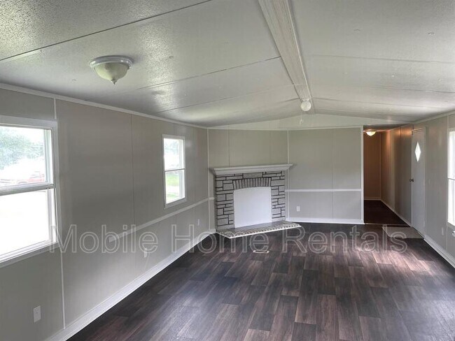 Foto del edificio - 3278 Idlewild Dr