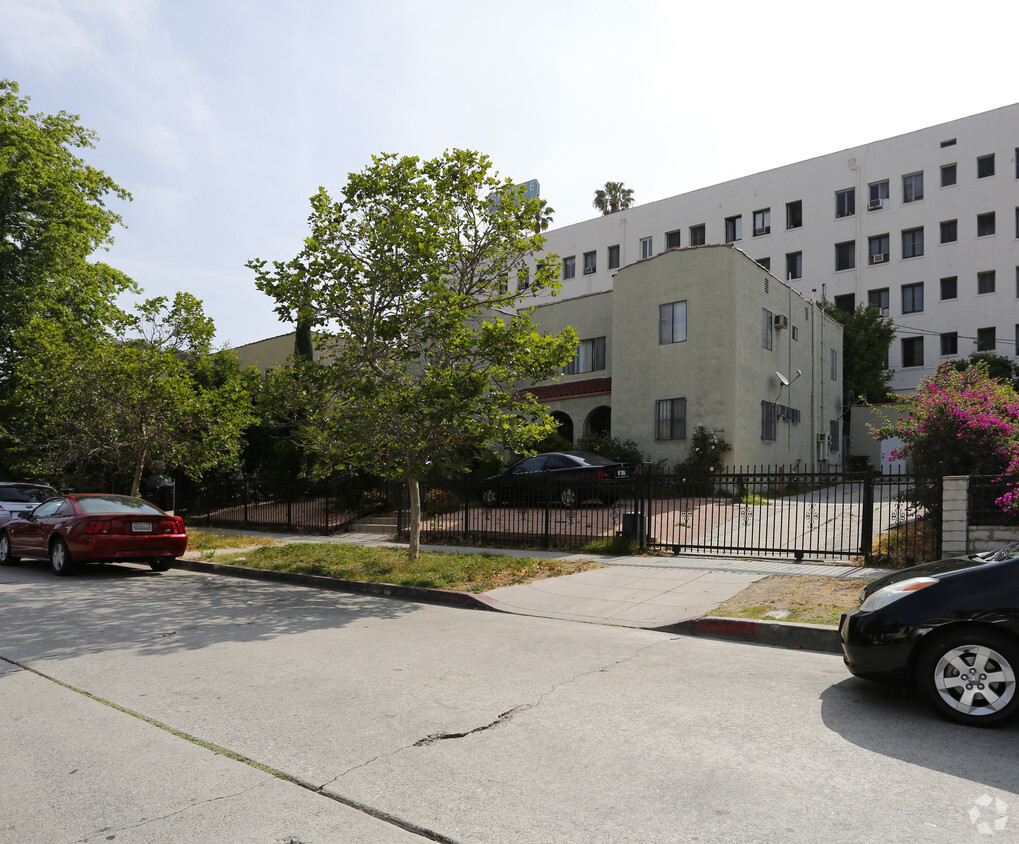 Primary Photo - 710 S Gramercy Pl