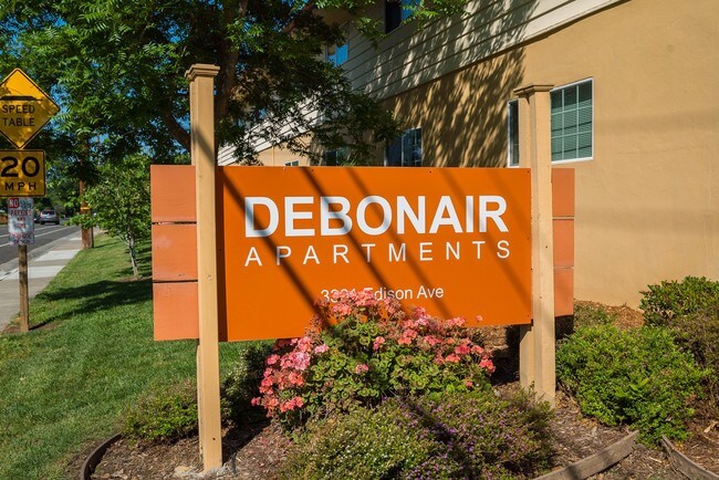 Building Photo - Debonaire Apartments