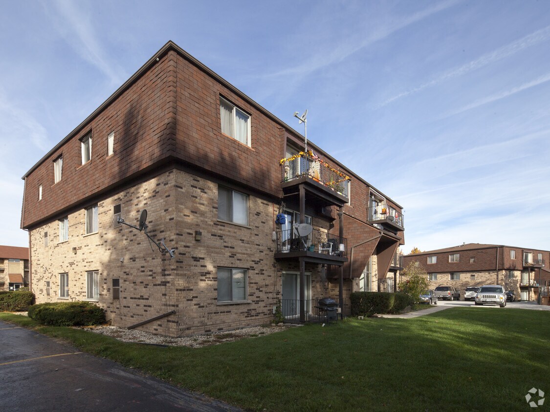 16643-16649 Jean Ln, Tinley Park, IL 60477 Apartments - Tinley Park, IL