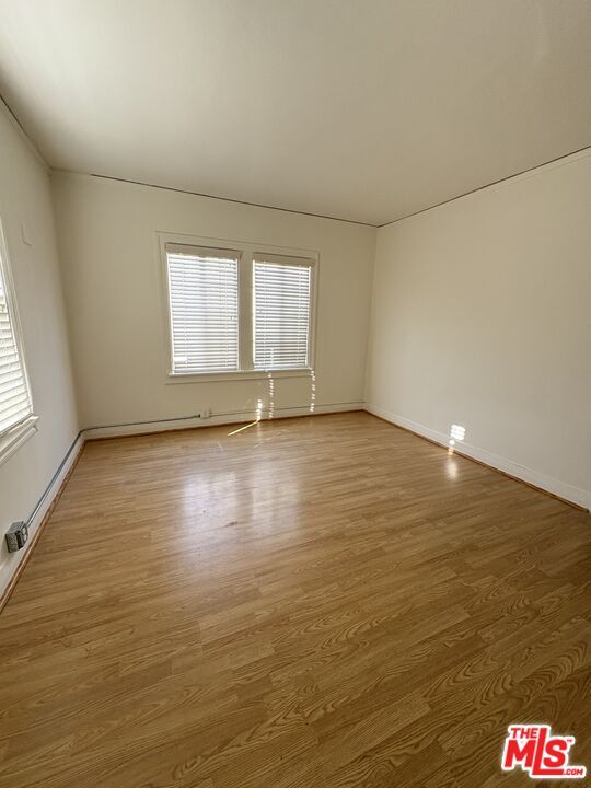 Foto del edificio - 173 Mariposa Ave