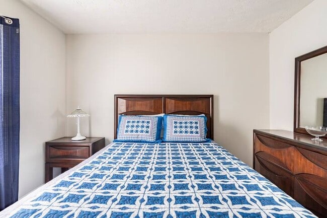 Foto del edificio - 7061 Skippingstone Way