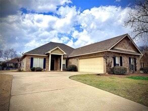 Building Photo - 5812 Lotus Cir