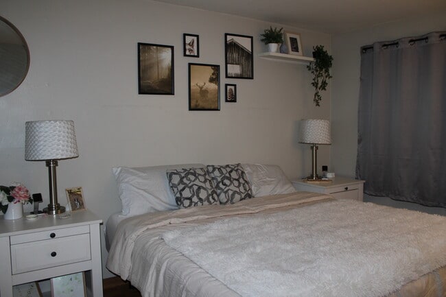 master bedroom - 4099 Huerfano Ave