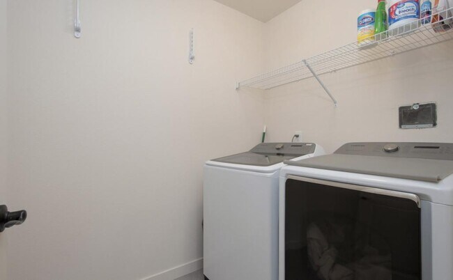 Foto del edificio - 7030 S Ridge Way