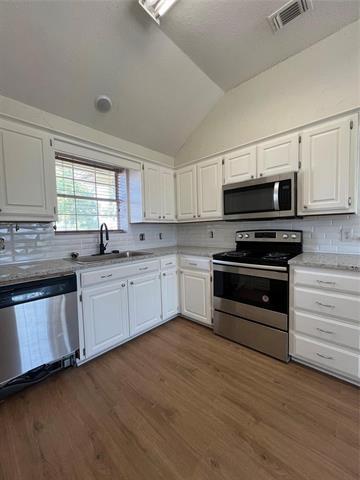 Foto del edificio - 310 Janis Ln