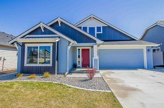 Building Photo - 1960 N Oakland St