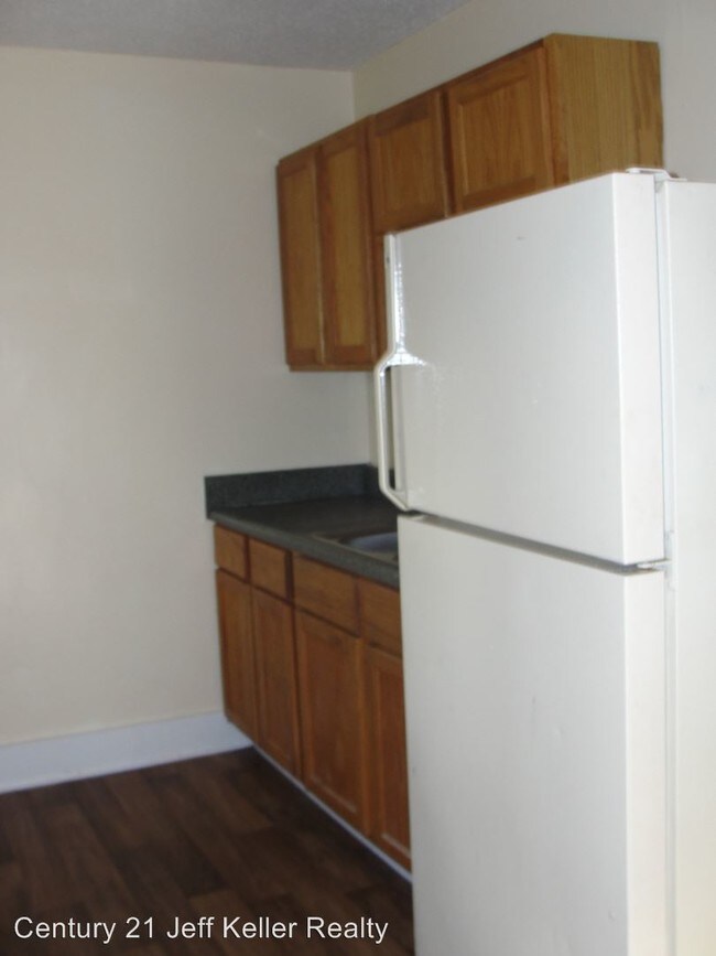 Building Photo - 3 br, 1 bath House - 2921 Abelia Dr