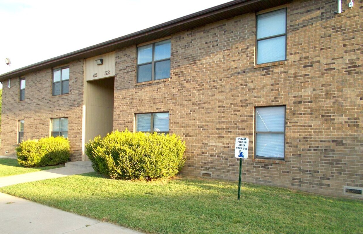 Primary Photo - 815 N Cedarbrook Ave
