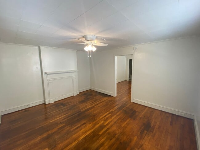 Foto del edificio - Renovated Walltown Duplex - Walk to Duke / 9th St Etc!