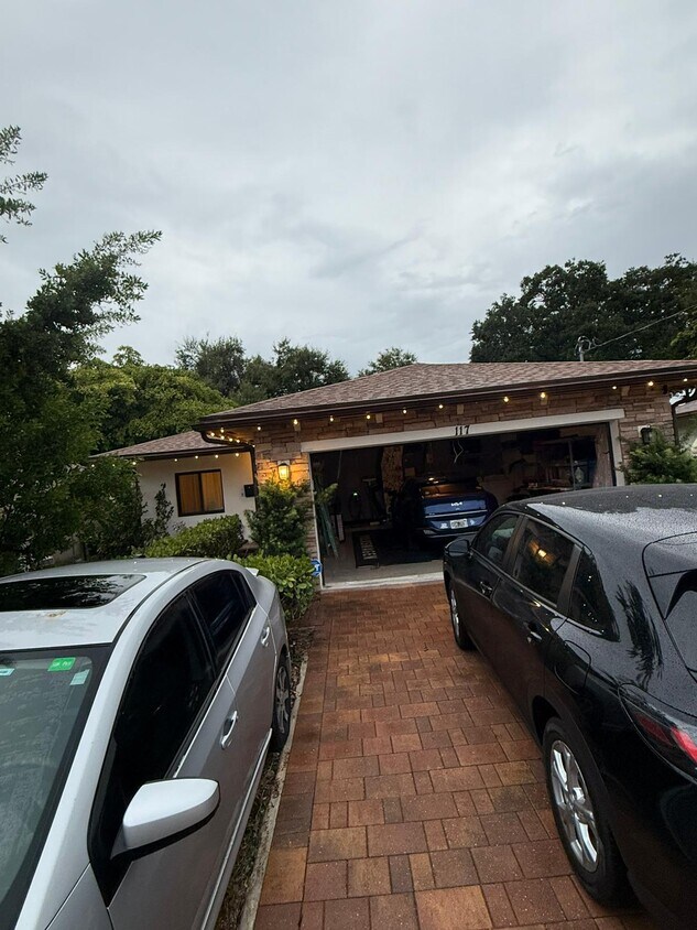 Photo - 117 NW 7th Ave (Dania Beach, FL)