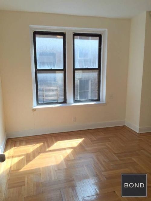 Primary Photo - 5008 Broadway