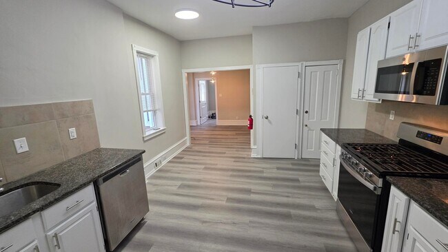 Foto del edificio - 637 N 32nd St