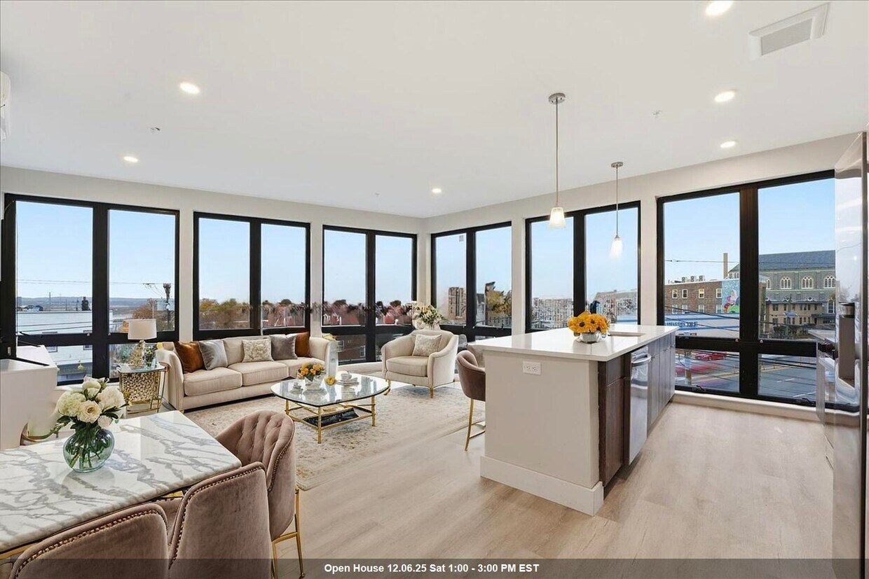 Foto principal - 3516 John F. Kennedy Blvd