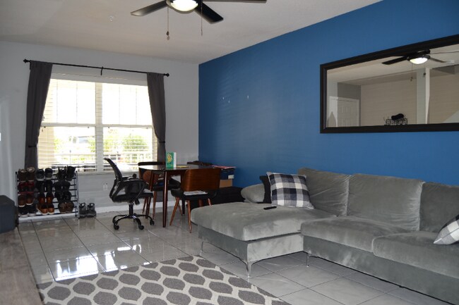 Foto del edificio - 4687 SW 48th Dr