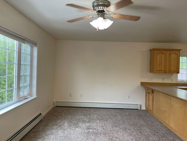 Building Photo - 6512 Wassim Cir