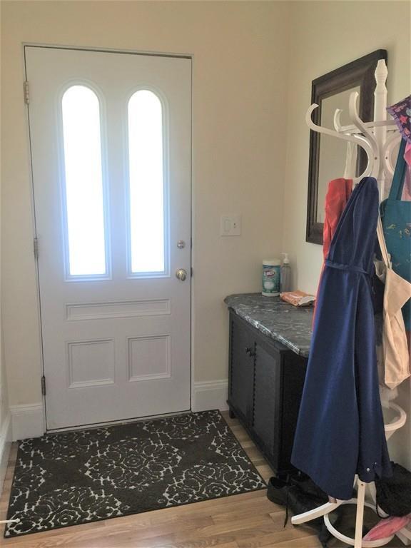 Building Photo - 15 Holly Ave