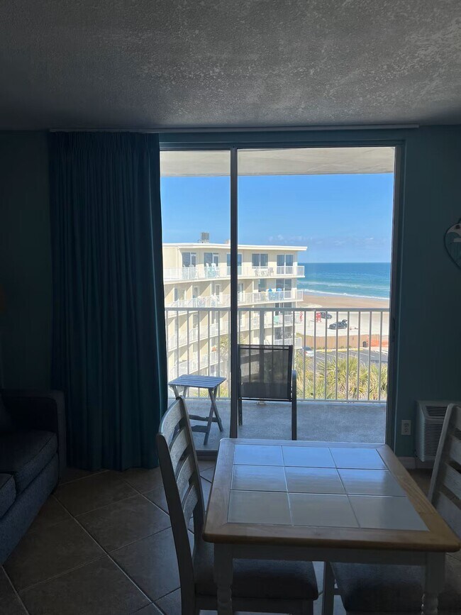 Foto del edificio - 1233 S Atlantic Ave