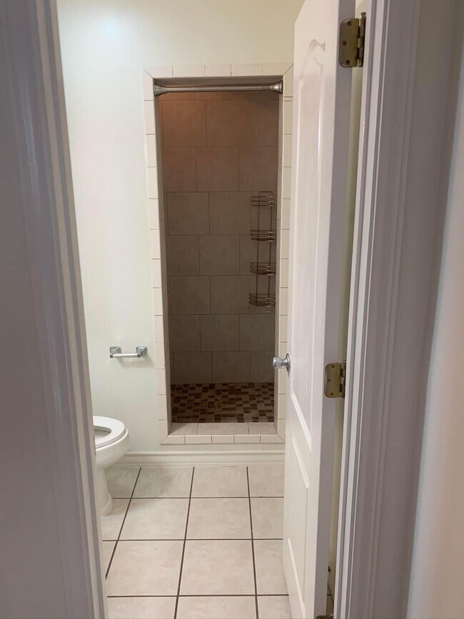 Foto del edificio - 1000 Ranchway Dr