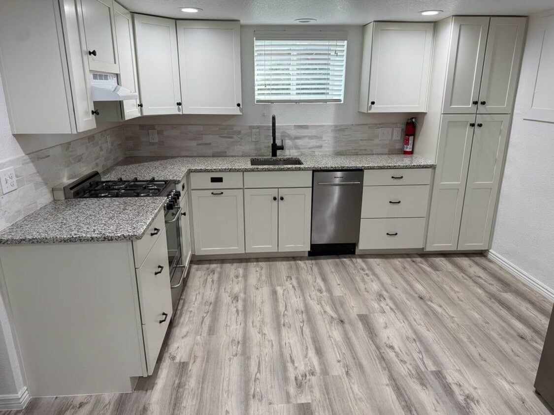 Wonderful updated basement apartment - Available NOW! - Wonderful updated basement apartment - Available 4/10/26