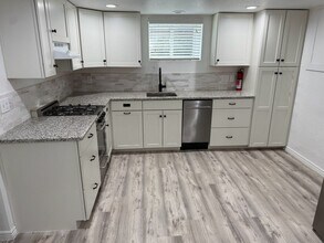 Building Photo - 1400 Jersey St