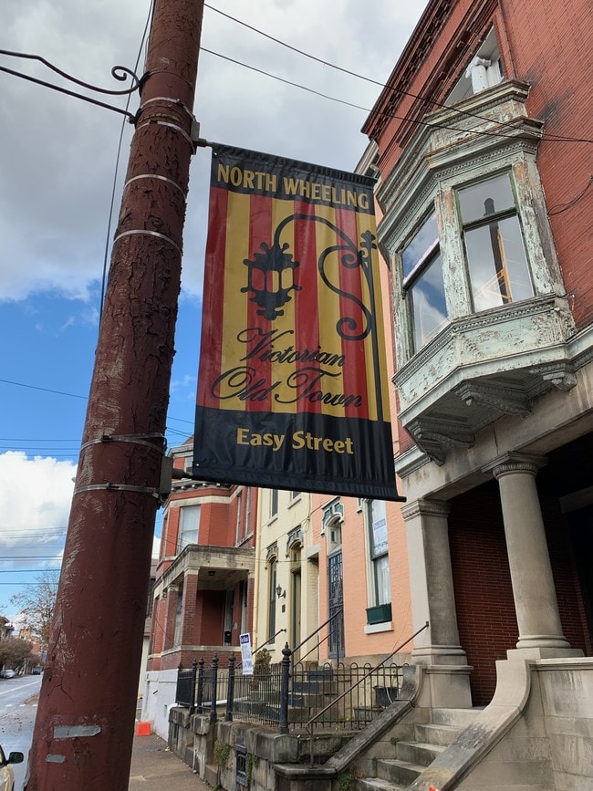 Streetview - 804 Main St