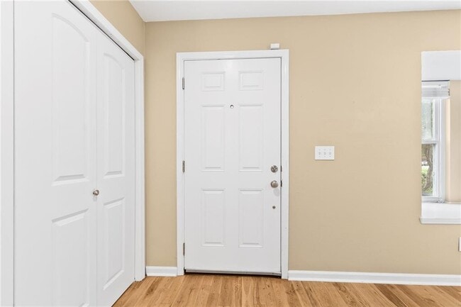 Building Photo - 2266 Oak Glenn Cir