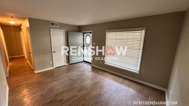 Foto del edificio - 3826 Vanderwood Dr