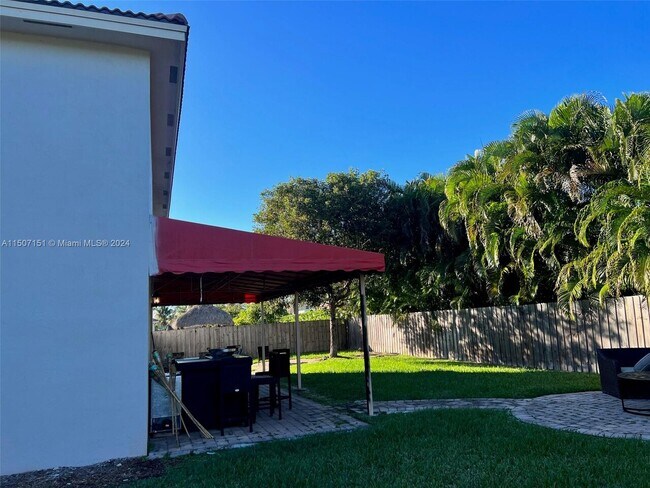 Foto del edificio - 12719 SW 226TH ST