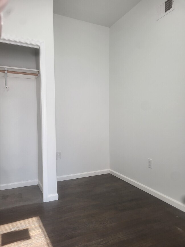 Dormitorio delantero - 2637 N Jessup St