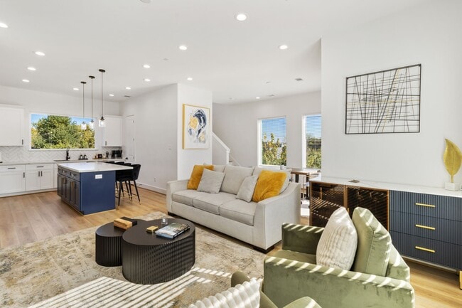 Building Photo - 1807 Lee St