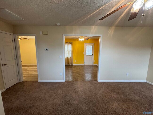 Foto del edificio - 732 Jimmy Fisk Rd