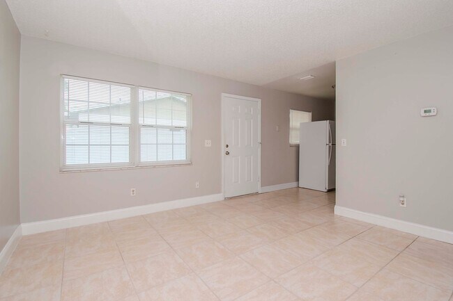 Foto del edificio - 2/1 Close to Downtown Tampa and University...