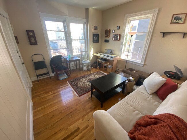 Photo - 25 E Transit St Apartment