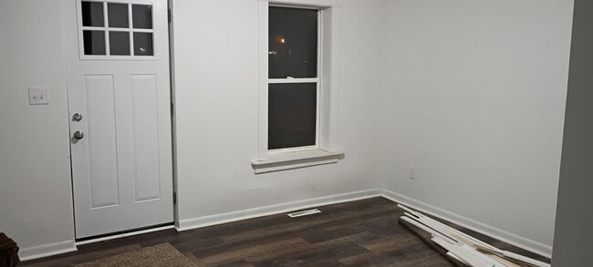 Building Photo - 718 Rice St