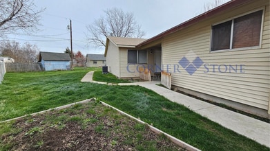 Building Photo - 10394-10396 W Irving Ct