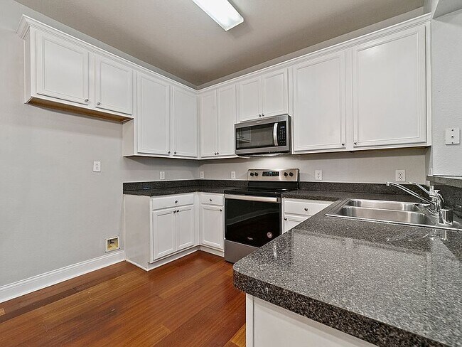 Building Photo - 4162 Kyndra Cir