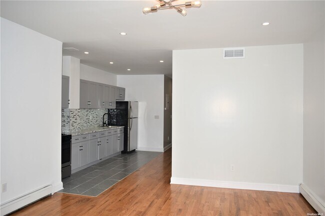 Foto del edificio - 290 Cornelia St