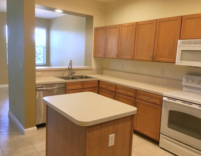 Building Photo - 850 Millbrae Ct