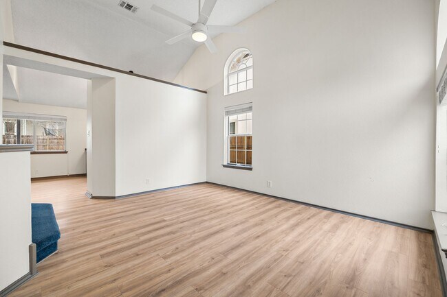 Foto del edificio - 6931 Quail Branch