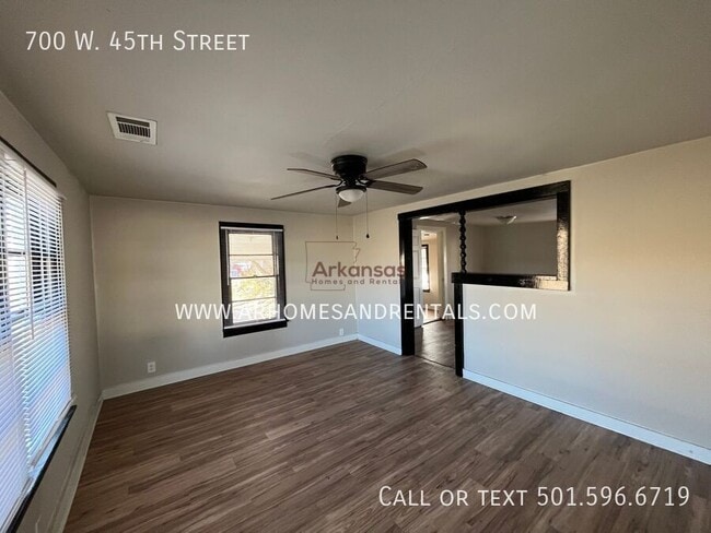 Foto del edificio - 700 W 45th St