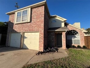 Building Photo - 1621 Collin Dr