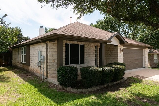 Building Photo - 1008 Cedarridge Ct