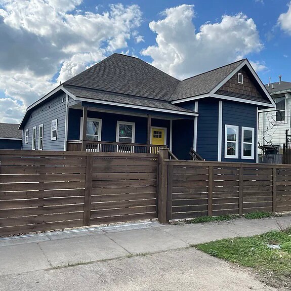 Foto del edificio - 2115 Fulton St