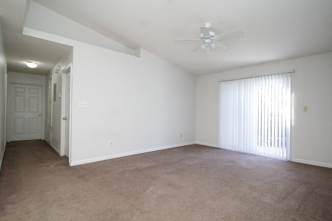 Foto del edificio - Inviting 2-Bedroom Home in West Pensacola ...